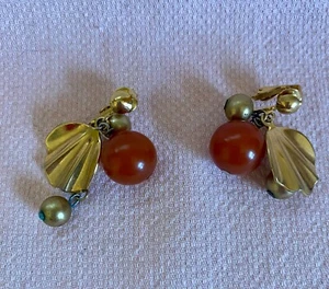 Vintage Womens Earrings gold tone dangle Clip Ons - Picture 1 of 2