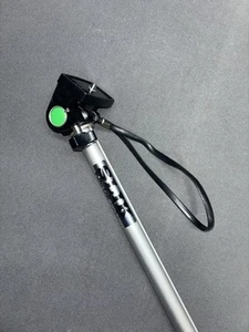 SLIK Insta-Lok t-210 CAMERA lightweight monopod w/ Tilt head Extends 2ft-5ft 9oz - Picture 1 of 5