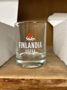 12 Stück FINLANDIA VODKA Glas - 2 cl / 4 cl Neu siehe Fotos - Bild 1 von 4