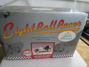 Hallmark KIDDIE CAR 1960 Eight Ball Racer DIE-CAST SCALE Model QHG9039 New Ratail - Bild 1 von 6