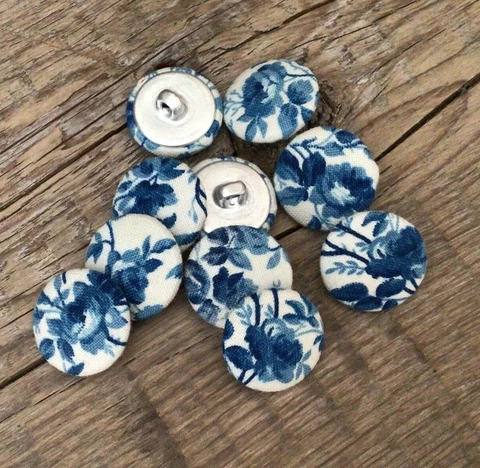 Antique French Blue Roses Cotton Fabric Covered Buttons 10 buttons size 30- 3 Cover