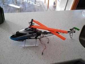 Blade 300 CFX Bind N Fly helicopter for parts or Repair - Picture 1 of 7