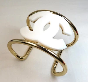 Bracelet fantaisie promotionnel Chanel, vintage année 90 - Bild 1 von 10