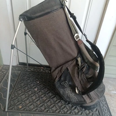 Ping Hoofer Golf Stand Bag 4 Way Divider Dual Strap System - Image 1 of 4