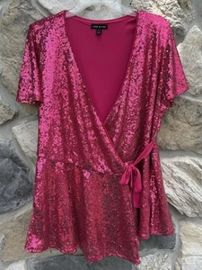 Lane Bryant rosa volle Pailletten Party Bluse 14/16 (XL) Faux Wickel Datum Nacht Mädchen - Bild 1 von 6