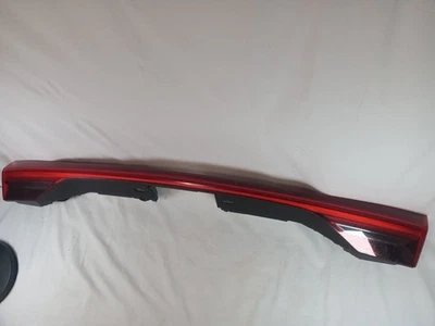 Barra de luz trasera LED AUDI A7 2019-2024 montada en el maletero OEM 4K8945095C Foto 1 de 4