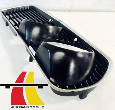 BMW E3 - E9 1972 3.0 CSL Bavaria Left Side Headlight Grille 51131811483 - Image 1 of 4