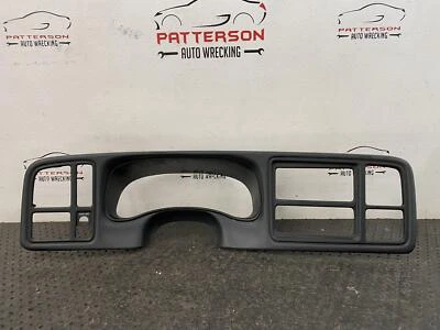 99-02 GMC SIERRA 1500 DASH SPEEDOMETER INSTRUMENT GAUGE CLUSTER TRIM BEZEL - Image 1 of 4