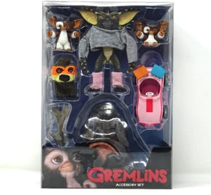 NECA Gremlins Set Accessori Gizmo con Modellino Auto - Foto 1 di 6
