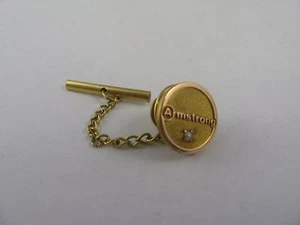 Hermoso Pin Armstrong World Industries Service Award Tie Tack Semilla Perla - Imagen 1 de 6