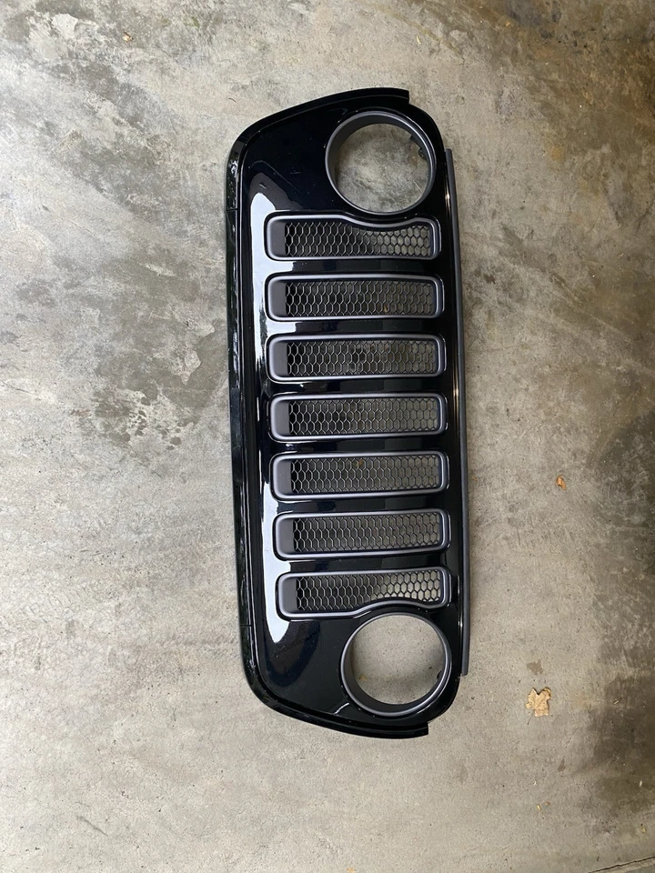 2018 2019 2020 2021 2022 2023 JEEP WRANGLER JL FRONT GRILLE GRILL BLACK OEM - Image 1 of 1