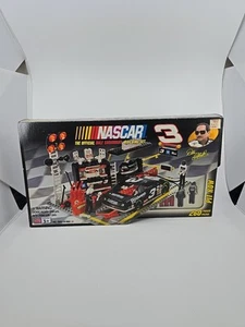 MEGA BLOKS 2000 NASCAR OFFICIAL DALE EARNHARDT SR PIT ROW BUILDING 260 SET 9911 - Picture 1 of 7