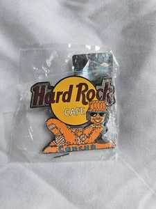 hard rock cafe cancun 2002 camoscio reclinabile con spilla per cuffie - Foto 1 di 2