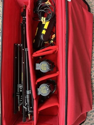 Compact Dedolight DLH4 150W 3xPoint Lighting Kit 3x heads dimmers Stands Dedo - Image 1 of 4