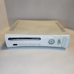 For Parts Non Functional White Xbox 360 Console And Console Only - Picture 1 of 6