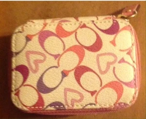 COACH Triple Pill Case Hearts & Signature C's - Picture 1 of 2