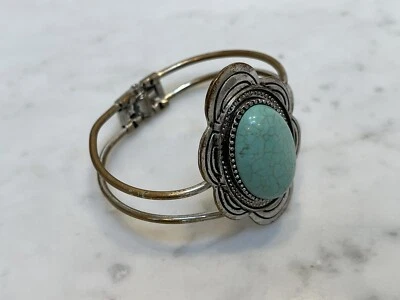 Brazalete Silverado/Southwestern/Howlite/Tono Plata/6.5"/Joyería Foto 1 de 3