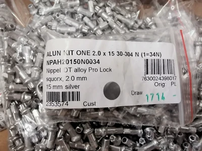 64 DT Swiss Squorx Nippel 2,0 x 15 mm Silberlegierung Pro Lock Speichennippel - Bild 1 von 2