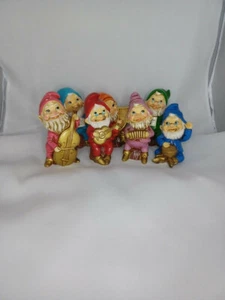 FIGURINE VINTAGE MOLTO RARE SETTE NANI J6045 CARTAPESTA FATTE IN GIAPPONESE PIÙ ALTE 6" - Foto 1 di 10