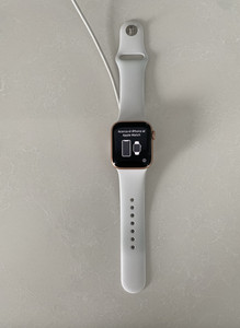 Дисплей для Apple Watch Series 4 44mm Купити оригінальний дисплей на Епл  Вотч 4 (+ тачскрін) Купити в Києві, Україні