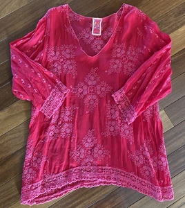 Johnny Was Women’s Size M Boho Embroidered Eyelet Blouse Crochet Tunic Top Pink - Picture 1 of 8