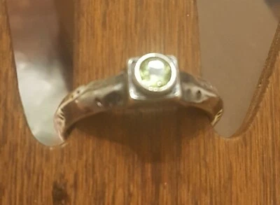 Silpada plata esterlina martillada R2119 rara difícil de encontrar talla 8,2 Foto 1 de 4