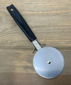Vintage EKCO Pizza Cutter Stainless Steel Black Plastic Corn Cob Handle USA - Picture 1 of 12