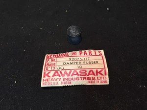 Kawasaki, Damper rubber 92075 – 117, Cylinder head - Bild 1 von 12