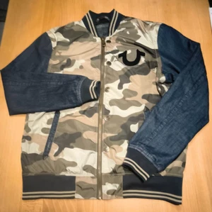 TRUE RELIGION Bomberjacke Gr. L Camouflage/Jeans - Bild 1 von 19