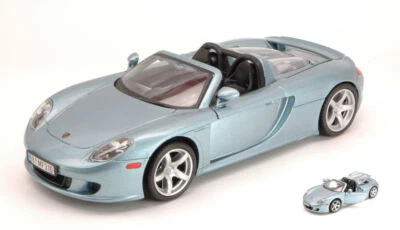 MODELLINO AUTO STATICO DIECAST PORSCHE CARRERA GT 2003 SILVER BLU SCALA 1:24 - Immagine 1 di 2