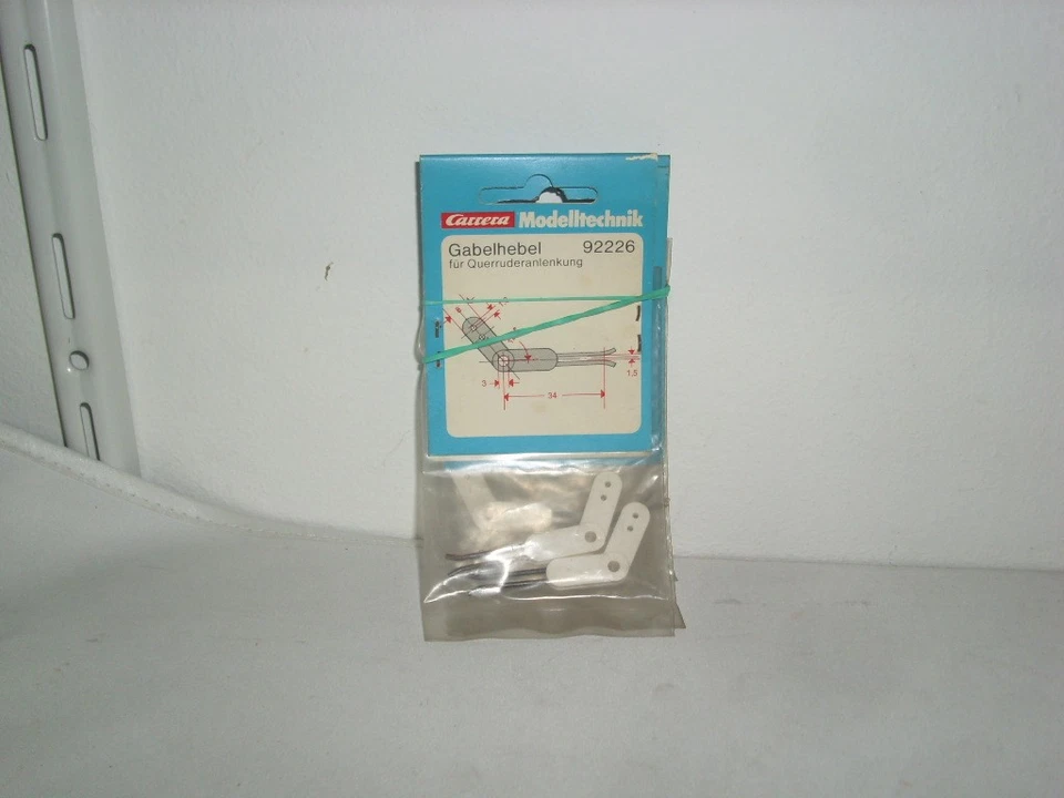Carrera  Ersatzteile, Einzelteile,Gabelhebel für Querruderanlenkung Nr. 92226 - Bild 1 von 1