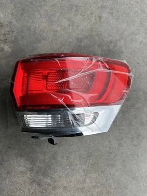 Genuine Mopar Tail Lamp Right Side 68110016AF Fits 2014-2018 Jeep Grand Cherokee - Image 1 of 4