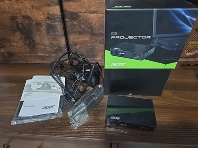 Acer C120 Wvga Cwv1109 Projector - Image 1 of 4