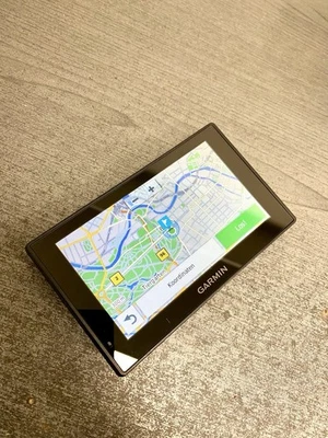 Garmin Drivesmart 50 LM 5” Lebenslange Karten Westen Europa navi (nur Anzeige) - Bild 1 von 4