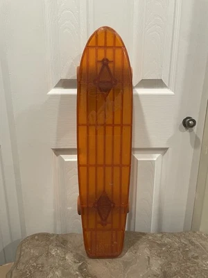 Monopatín de plástico naranja GT Grentec Panther Leisure Products 24 1/2" Foto 1 de 4