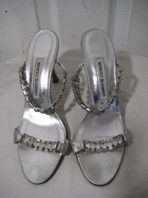 Sandálias femininas Manolo Blahnik Dalli salto slides prata joias tamanho 38 US$ 1085 - Imagem 1 de 4