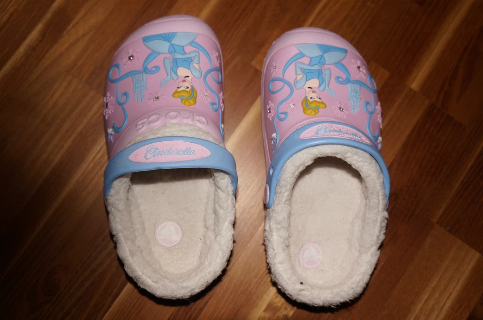 crocs gefüttert Cinderella    ❤️ rosa   ❤️  Gr. J 1  Innenlänge: 19 cm - Bild 1 von 3