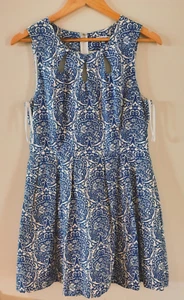 Valleygirl 100% Linen Fit & Flare Mini Dress Size 12 Blue & White Paisley NWOT - Picture 1 of 9