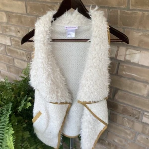 AMERICAN GIRL Vest Wool Blend Faux Fur with Faux Suede Trim Girls Size Med/Large - Picture 1 of 9