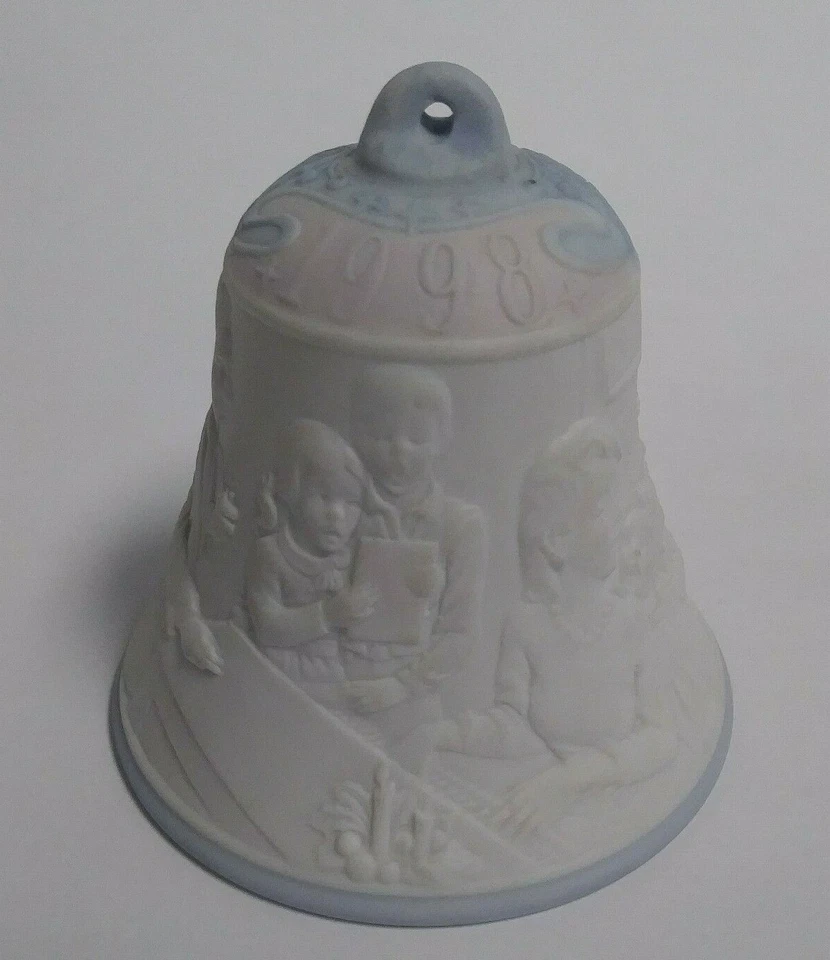 Lladro 1998 Porcelain Christmas Bell # 16560