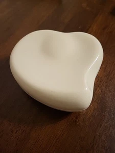 Vintage 1970’s Halston Heart Shaped Powder Box Designed By Elsa Peretti - Picture 1 of 15