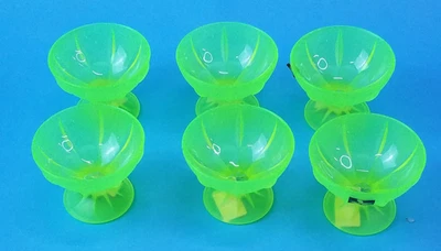 Lote de 6 tazas de helado de sorbete verde fluorescente hechas por Luminarc Francia Foto 1 de 4