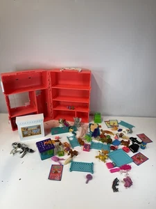 Vintage 1992 Littlest Pet Shop Playset Red Carry Case Store Kenner  Accessories - Picture 1 of 14