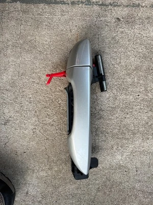 Toyota Corolla 2014-2019 manija de puerta trasera derecha (pasajero) con mecanismo interior Foto 1 de 3