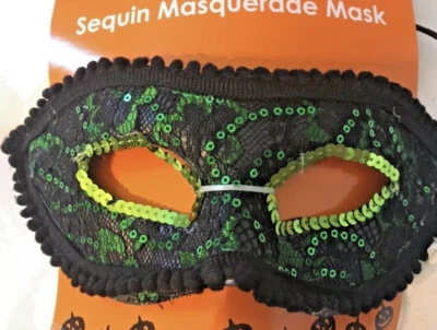 Máscara de mascarada de lentejuelas Fresh Decor: negra y verde con encaje y lentejuelas Foto 1 de 2