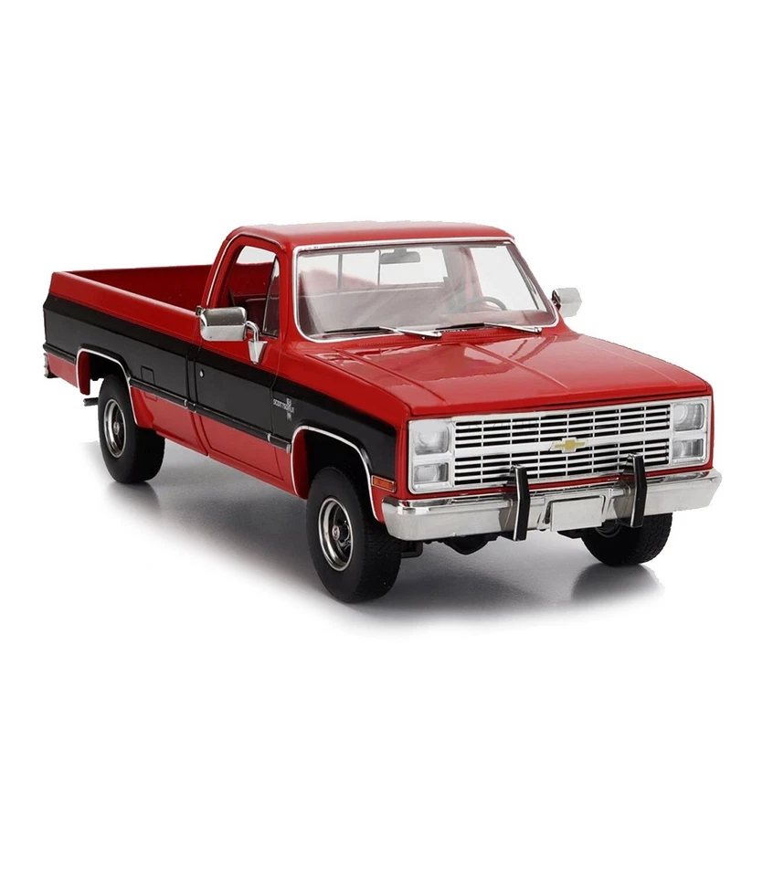 1984 CHEVROLET K10 SCOTTSDALE PICKUP APPLE RED 1 18 SCALE BY GREENLIGHT 1368