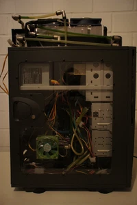 AMD Athlon XP 2200+ in Chieftec CS-601, Wasserkühlung, Zubehör - Bild 1 von 12