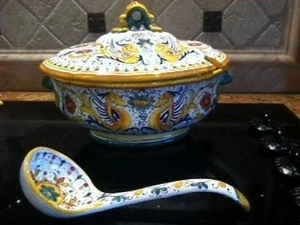 Deruta Maiolica Italiana - RAFFAELLESCO - Magnifica ZUPPIERA e MESTOLO - Foto 1 di 5