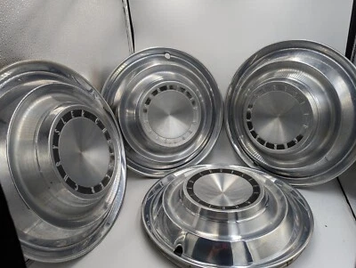 4 1963 Chrysler Newport 14" Hubcap Wheel Center Vintage Car Decor Man Lot Set - Imagem 1 de 4
