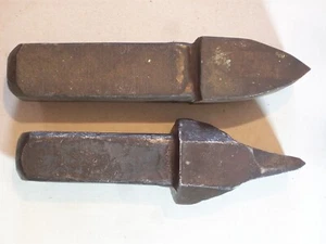 Tool BLACKSMITH HARDY 1 3/8 INCH SQUARE SHANK CONVEX TO POINT 2” WIDE FOR ANVIL - Picture 1 of 6